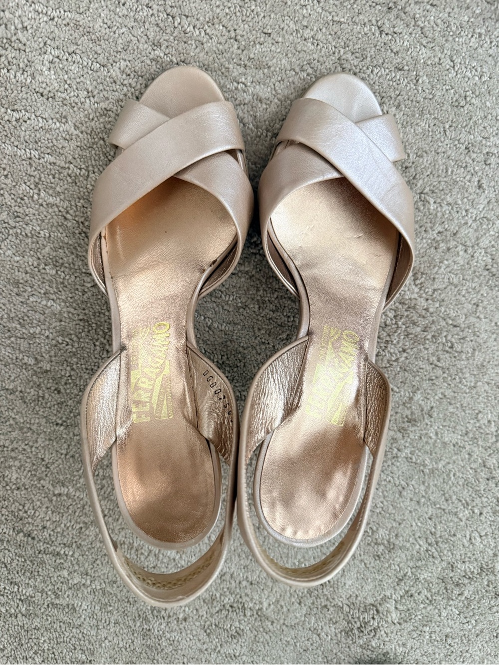 Salvatore Ferragamo Pearlized Leather Slingback Sandals 8.5